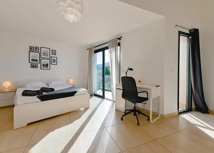 A L'entree De Porticcio - Piscine - Vue Degagee *